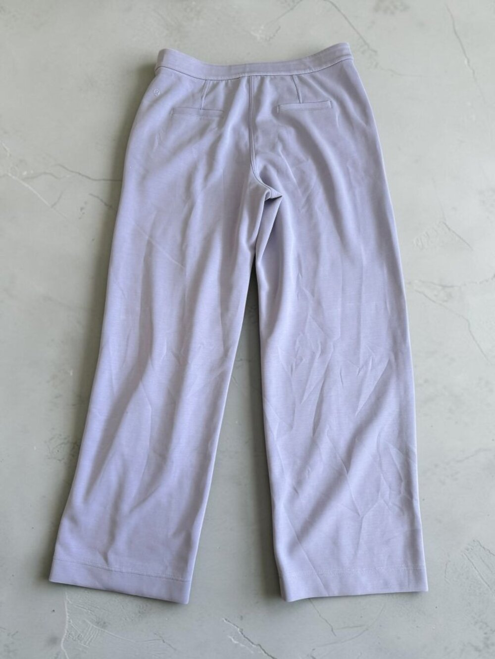 Lululemon Women’s Light Purple Softstreme Pintuck Wide Leg pants Size 8